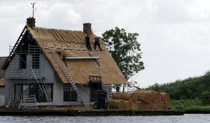 5 Practical Tips To Help You Find A Master Thatcher